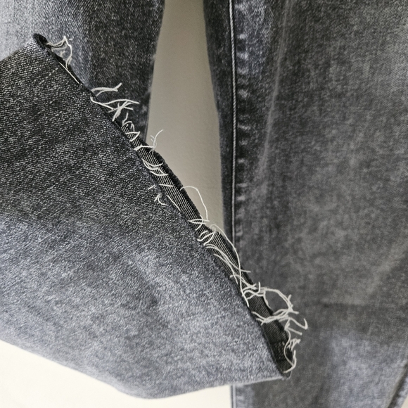 Mother Black Dark Wash Wide Leg Cropped Jeans - Picture 4 of 12